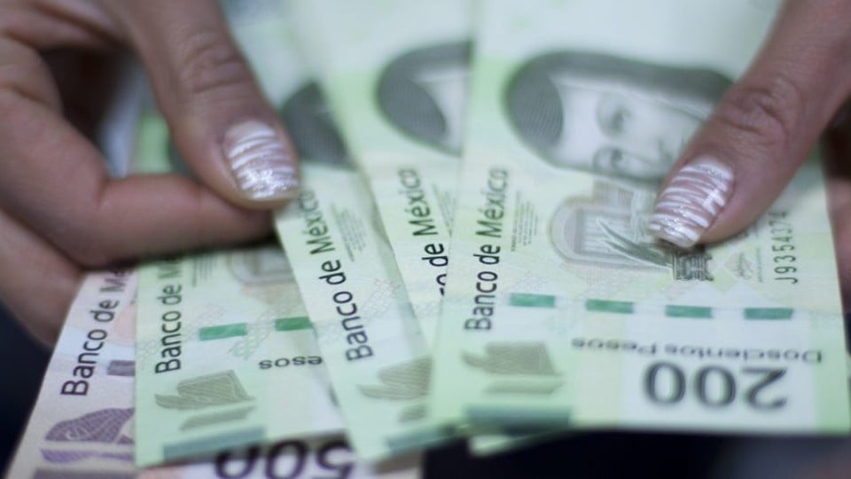 Salario mínimo en México subirá 20% en 2023