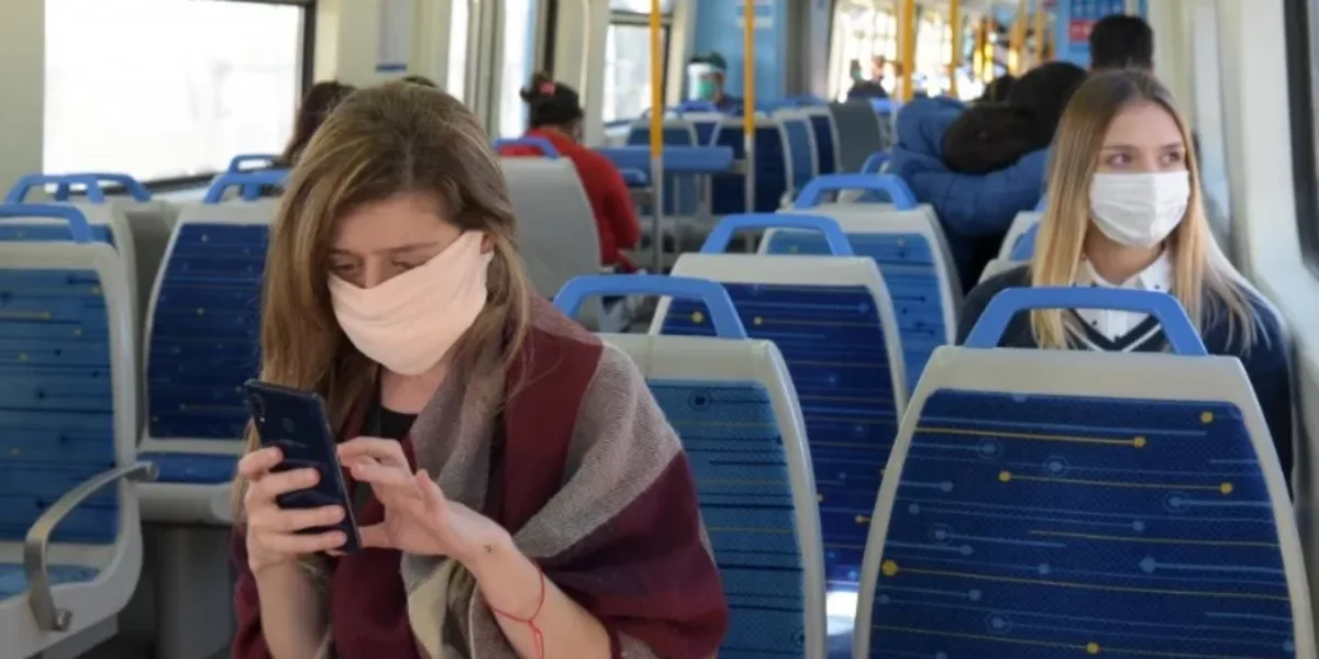 The Ministry of Transport again recommended the use of a mask in buses and trains