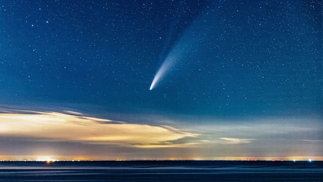 A comet will cross the Earth's sky for the first time in 50,000 years