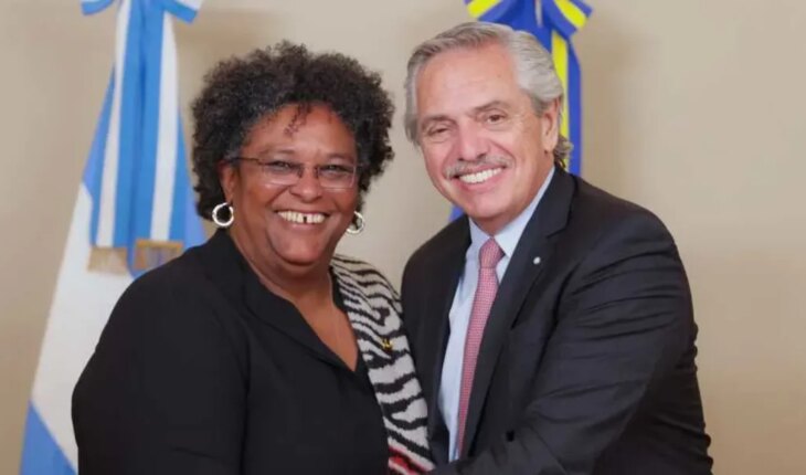 Alberto Fernández mantuvo una reunión bilateral con la primera ministra de Barbados
