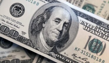 Dólar hoy: la cotización paralela cerró a $385 para la venta