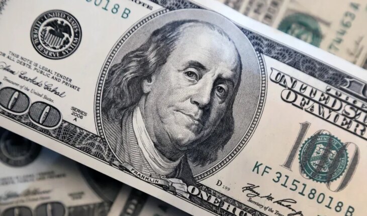 Dollar today: the parallel price continues to climb and closed at $ 383 for sale
