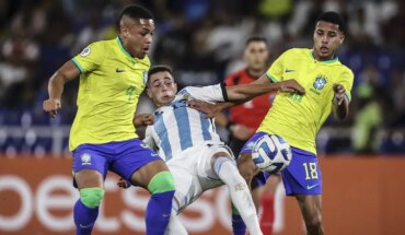 La Selección Argentina Sub 20 sufrió una dura derrota ante Brasil y se complicó en el Sudamericano