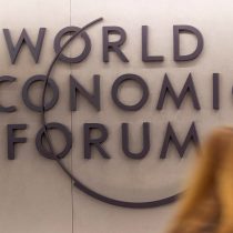 Recesión ensombrece la apertura del Foro Económico Mundial en Davos