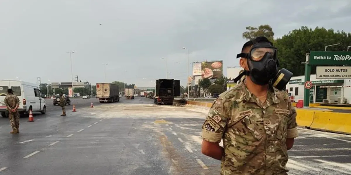 El Ejército brindó apoyo en Ituzaingó ante el derrame y combustión de un agente químico