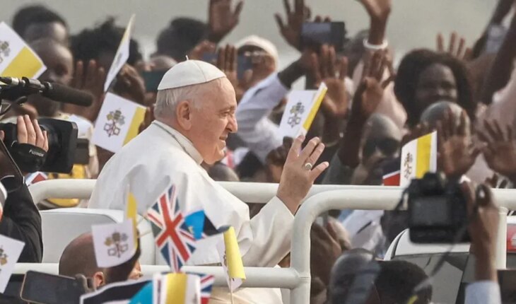 El Papa pidió “deponer las armas” en el cierre de su visita a Sudán del Sur