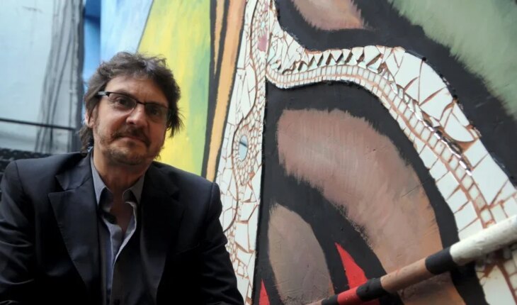 Felipe Pigna desembarca con “Mujeres insolentes de la historia” en el Teatro Astros