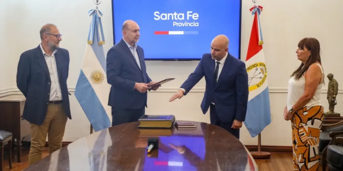 Santa Fe: el nuevo ministro de Seguridad presentó su equipo y prometió llevar "paz a la ciudadanía"