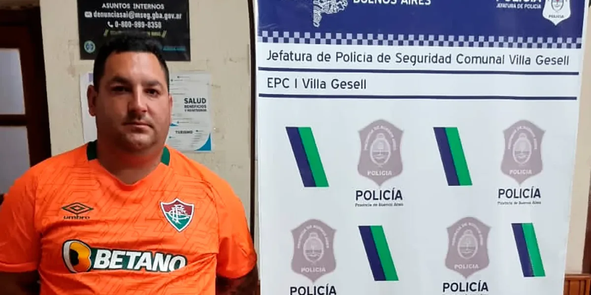 The leader of the Vélez bar was arrested in Villa Gessel for attacking the "spider-man" in the little train of joy
