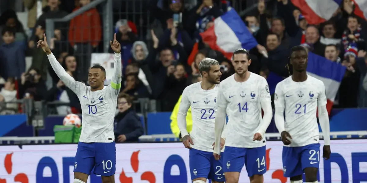 Francia vapuleó por 4 a 0 a Países Bajos por eliminatorias UEFA
