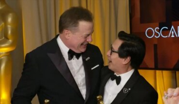 Oscar: Brendan Fraser y Ke Huy Quan se reencontraron como ganadores 31 años después de trabajar juntos