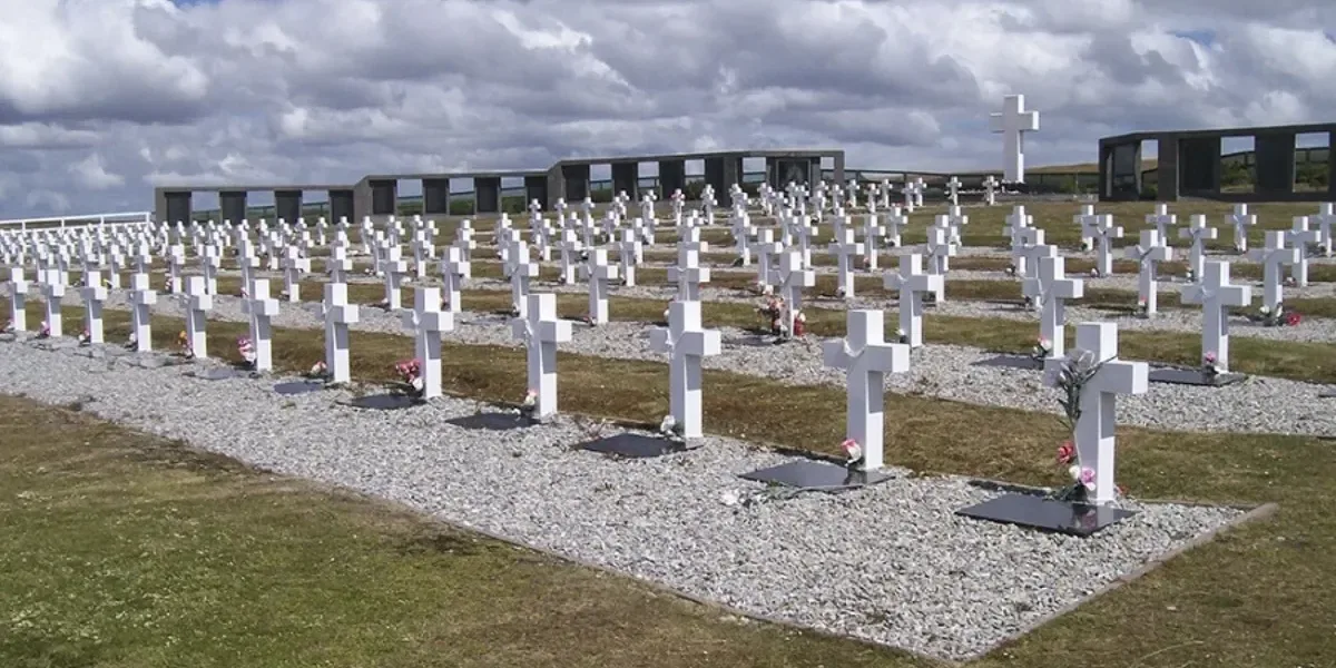 Argentina calls on the United Kingdom to move forward with identification of fallen in Malvinas