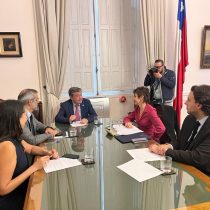 «Es exigente pero hay que hacerlo, Chile lo necesita»: Gobierno y Congreso estampan su firma en acuerdo para acelerar 31 proyectos sobre seguridad