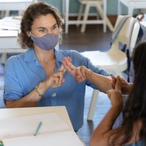 Lessons for the next pandemic: masks impede communication for deaf people