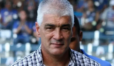 Omar De Felippe es el principal candidato para asumir el cargo de entrenador de Independiente
