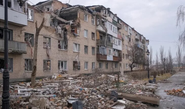Ucrania denunció el asesinato de seis civiles tras un bombardeo ruso
