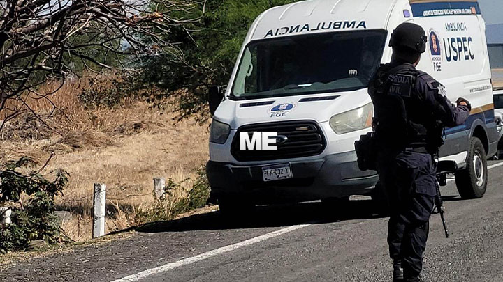 Abandonan dos ejecutados a un costado de la carretera Morelia