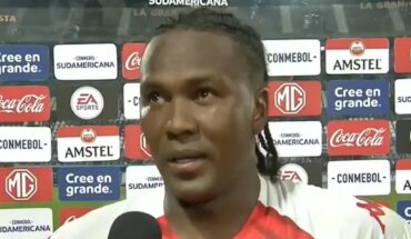 An Independiente Santa Fe player denounced racism by Gimnasia fans
