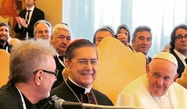 León Gieco cantó “Solo le pido a Dios” en el Vaticano y el Papa se emocionó