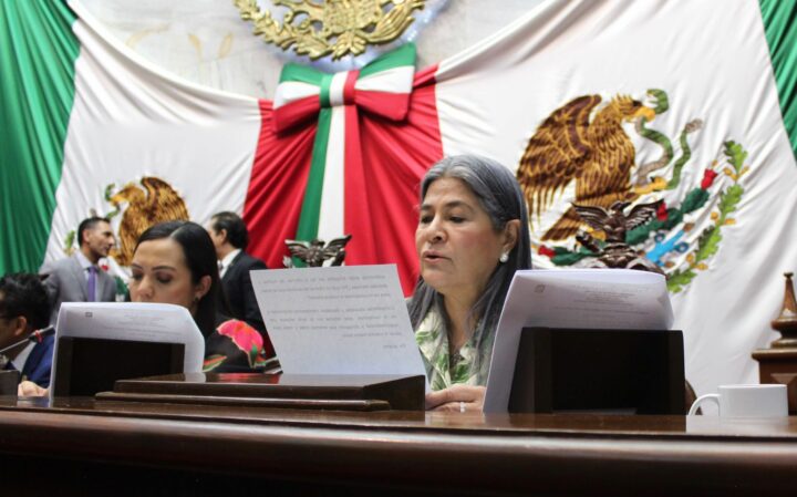 Propone Mayela Salas, prohibir el uso de plástico en eventos de instancias públicas
