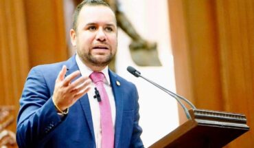 Propone Reyes Galindo reducir a 25 años la edad mínima para ser gobernador de Michoacán
