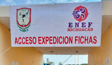 Sin contratiempos, inicia entrega de fichas para ingreso a normales de Michoacán