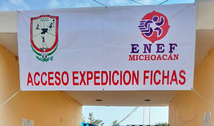 Sin contratiempos, inicia entrega de fichas para ingreso a normales de Michoacán