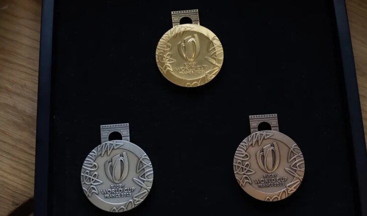 The medals of the Rugby World Cup France 2023 are made with recycled materials from cell phones