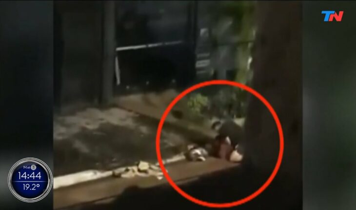 Video: ESTADOS ALTERADOS I La comida le llegó tarde y golpeó brutalmente al repartidor