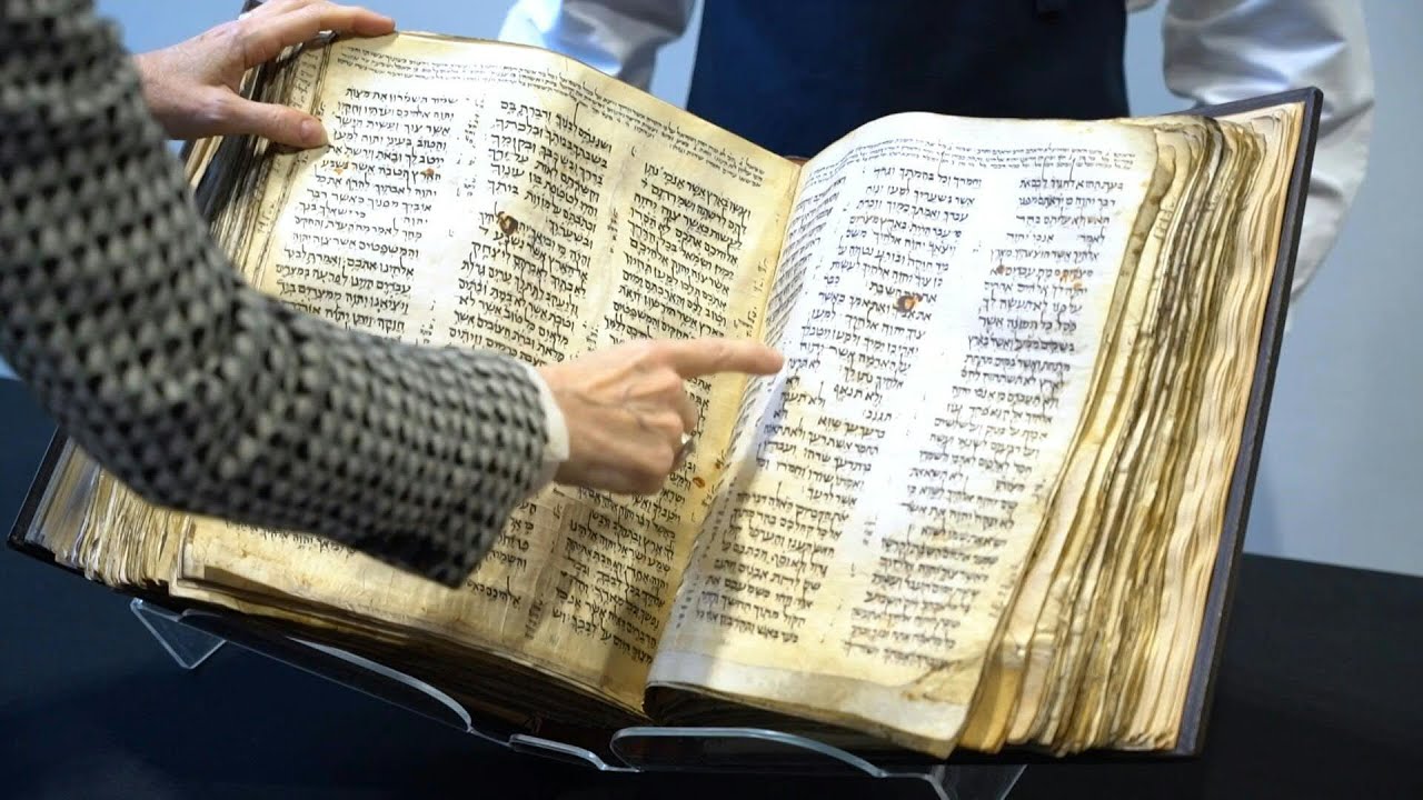 ESTADOS UNIDOS I Se vendió, por una cifra récord de USD 38,1 millones, la Antigua Biblia hebrea