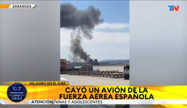 Video: ZARAGOZA, ESPAÑA I Se estrelló un avión de la Fuerza Aérea, el piloto se salvó de milagro