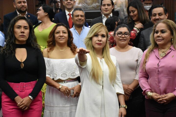 Congreso toma protesta a Martha Magaly Vega Alfaro, nueva Magistrada del STJE