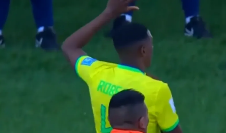 El jugador brasileño que realizó gestos contra la hinchada argentina en el Mundial Sub 20 recibió mensajes racistas