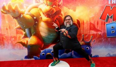 Jack Black interpreta su éxito de Mario Bros. “Peaches” en el Hollywood Bowl — Rock&Pop