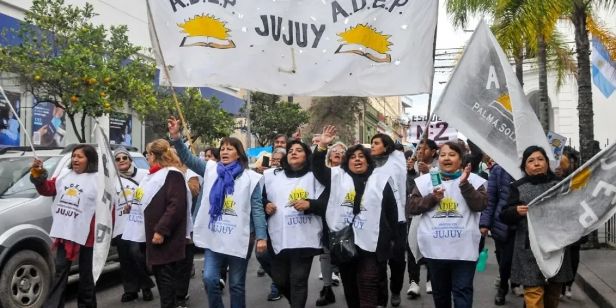 Jujuy: docentes resolvieron continuar con el paro