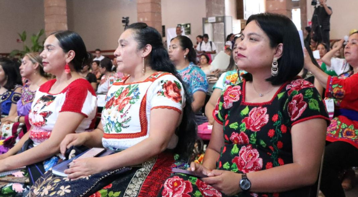 Llama Erendira Isauro a mujeres indígenas a la unidad