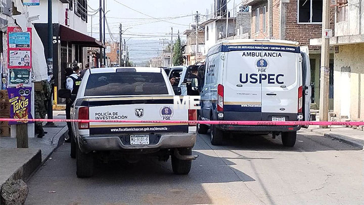 Man is killed in front of his family, in the Niño Artilleros colony