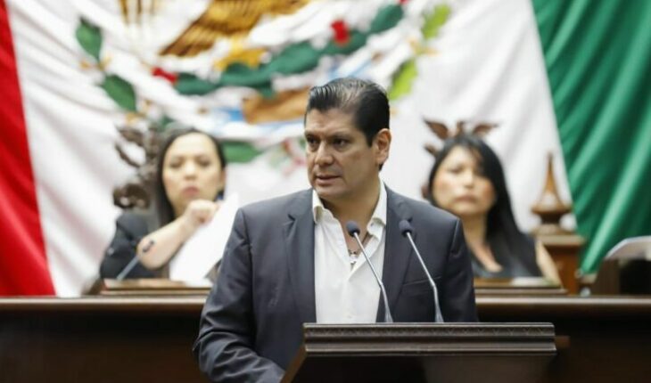 Propone Ernesto Núñez eliminar vigencia en actas de nacimiento o defunción como requisito en trámites