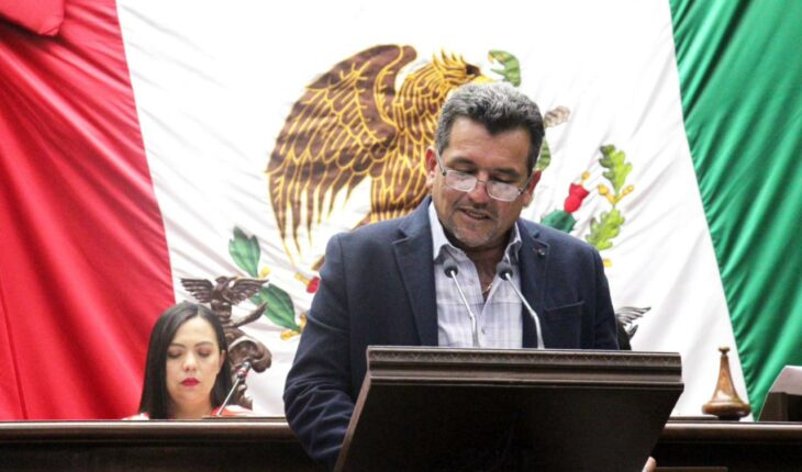 Reyes Cosari proposes to annul Mexican nationality requirement by birth to access public office