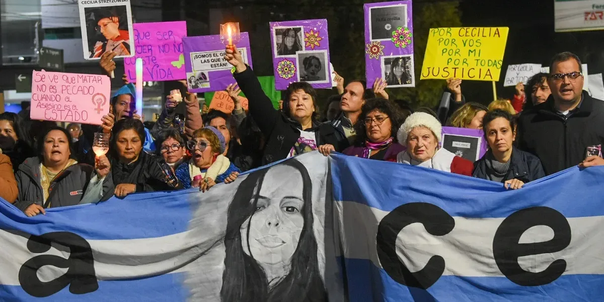 Cecilia Strzyzowski's mother leads a march Monday in Buenos Aires to demand justice for her daughter