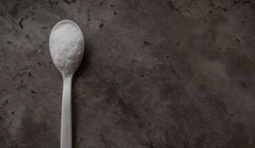 La OMS calificó al aspartamo como “posiblemente cancerígeno”: ¿Qué es y dónde se encuentra?