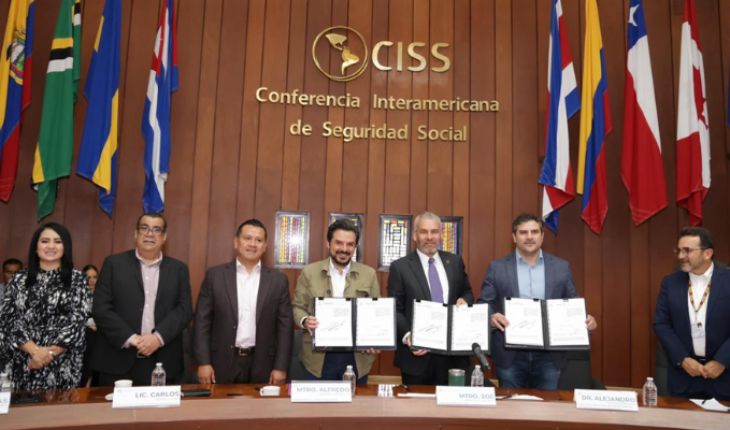 Bedolla e IMSS firman convenio para nuevos hospitales en Maruata y Arantepacua