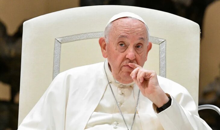 El Papa Francisco condenó el atentado contra Villavicencio