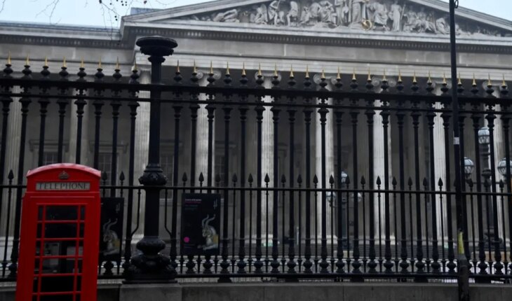 Más de 2 mil piezas robadas: dimitió el director del Museo Británico