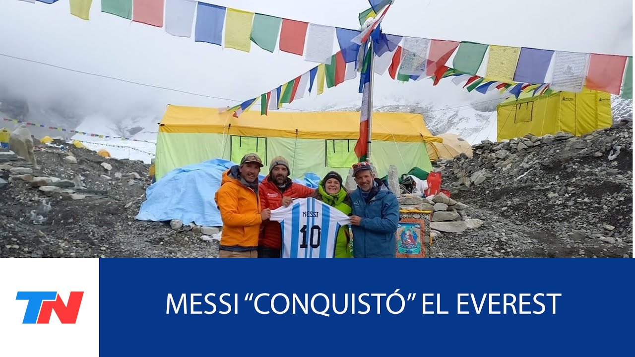 Después de Qatar, Messi llegó a la cima del Everest
