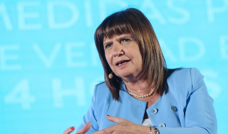 Bullrich presented his book “From one day to the other” with a message against Kirchnerism