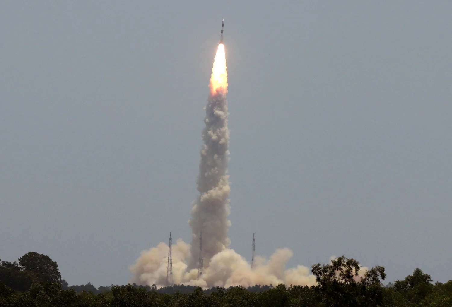 India lanzó su primera misión espacial para estudiar el Sol