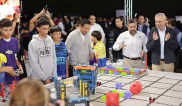 Bedolla inaugurates International Robotics Tournament in Morelia