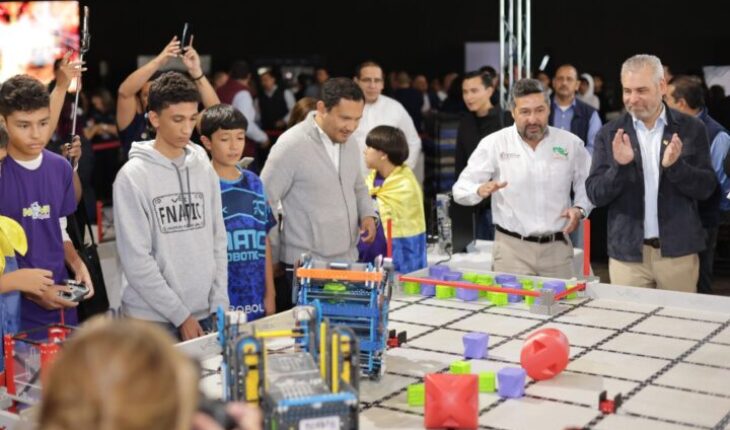 Bedolla inaugurates International Robotics Tournament in Morelia