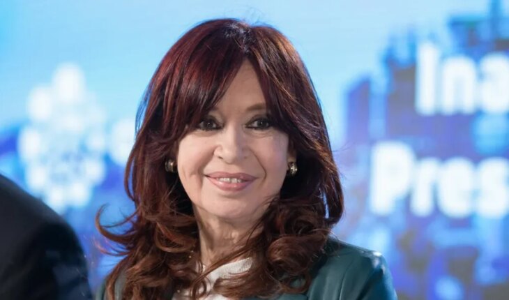 Cristina Kirchner, al votar: “Que haya gestos de sensatez hacia la sociedad”